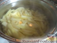 Фото приготовления рецепта: Картофельный суп-пюре - шаг №3