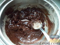 Фото приготовления рецепта: Шоколадная глазурь "4 ложки" (для тортов) - шаг №4