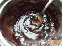 Фото приготовления рецепта: Шоколадная глазурь "4 ложки" (для тортов) - шаг №5
