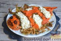 Фото приготовления рецепта: Салат «Рыба-клоун» с морской капустой и тунцом - шаг №11