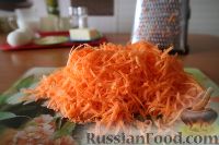 Фото приготовления рецепта: Салат из моркови и твердого сыра - шаг №3