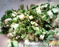 Фото приготовления рецепта: Салат с куриным филе и черемшой - шаг №5