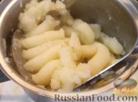 Фото приготовления рецепта: Суп из сельдерея с картофелем - шаг №7