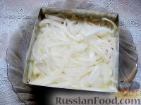Фото приготовления рецепта: Слоеный салат "Любимый" с ветчиной и грибами - шаг №12