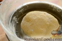 Фото приготовления рецепта: Пасхальный кулич с грецкими орехами - шаг №9