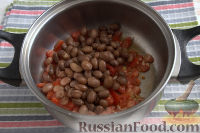 Фото приготовления рецепта: Томатный суп-пюре из фасоли, с вермишелью - шаг №4