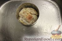 Фото приготовления рецепта: Горбуша, запеченная с  грибами и сыром - шаг №5