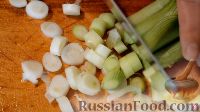Фото приготовления рецепта: Свинина, запечённая с картошкой, грибами, белым соусом и сыром - шаг №16