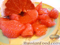Фото приготовления рецепта: Салат с печенью и грейпфрутом - шаг №8