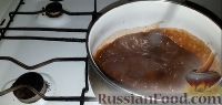 Фото приготовления рецепта: Шоколадная глазурь из какао и молока - шаг №3