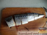 Фото приготовления рецепта: Скумбрия, запеченная в горчично-соевом соусе - шаг №2