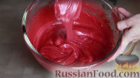 Фото приготовления рецепта: Капкейки "Красный бархат" - шаг №4