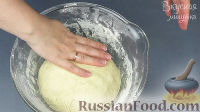 Фото приготовления рецепта: Сосиски в тесте (простейший рецепт дрожжевого теста) - шаг №2