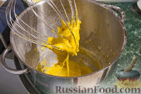Фото приготовления рецепта: Пирог со шпинатом и яйцами - шаг №6