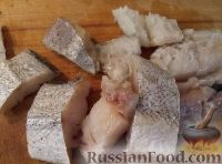 Фото приготовления рецепта: Треска, запеченная с картофелем и овощами - шаг №3