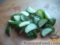 Фото приготовления рецепта: Овощной салат "В греческом стиле" - шаг №3