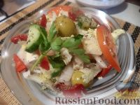 Фото приготовления рецепта: Овощной салат "В греческом стиле" - шаг №10