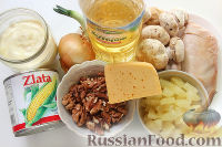 Фото приготовления рецепта: Салат с курицей, грибами и ананасами - шаг №1
