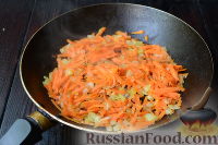 Фото приготовления рецепта: Салат со шпротами и картошкой - шаг №2