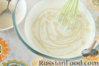 Фото приготовления рецепта: Сметанное желе с медом и черносливом - шаг №7