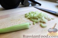 Фото приготовления рецепта: Рис с фасолью и беконом - шаг №7