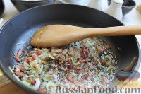 Фото приготовления рецепта: Рис с фасолью и беконом - шаг №14