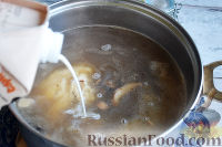 Фото приготовления рецепта: Суп с белыми грибами и сливками - шаг №20