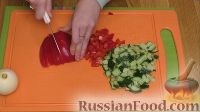 Фото приготовления рецепта: Салат "Калейдоскоп" с курицей и овощами - шаг №2