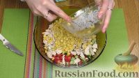 Фото приготовления рецепта: Салат "Калейдоскоп" с курицей и овощами - шаг №4
