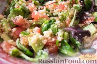 Фото приготовления рецепта: Весенний салат с авокадо и кускусом - шаг №5