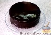 Фото приготовления рецепта: Бисквитный торт "Чародейка" - шаг №16
