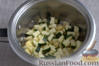 Фото приготовления рецепта: Суп-пюре из цуккини, картофеля и укропа - шаг №4