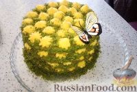 Фото приготовления рецепта: Бисквитный торт "Весенняя поляна" - шаг №11