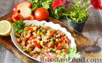 Фото к рецепту: Куриный салат с фасолью и кукурузой