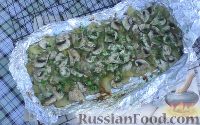 Фото приготовления рецепта: Картошка с грибами, в фольге (на мангале) - шаг №12