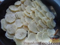 Фото приготовления рецепта: Запеканка из картофеля и шампиньонов, со сливками - шаг №9