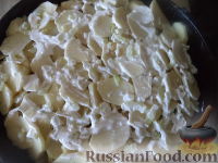 Фото приготовления рецепта: Запеканка из картофеля и шампиньонов, со сливками - шаг №12
