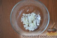 Фото приготовления рецепта: Салат "Витаминный" из киви и авокадо - шаг №2