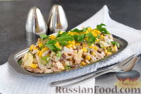 Фото приготовления рецепта: Куриный салат с ананасом и грибами - шаг №9