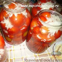 Фото приготовления рецепта: Рецепт вкусных заготовок: помидоры с чесноком на зиму - шаг №5