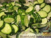 Фото приготовления рецепта: Салат с редькой и тыквой - шаг №1