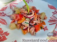 Фото к рецепту: Салат из рыбы с овощами