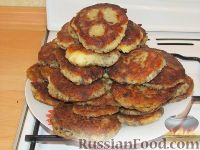 Фото к рецепту: Картофельные оладьи с грибами и луком