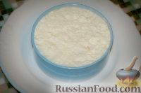 Фото приготовления рецепта: Советская классика: салат "Мимоза" - шаг №8