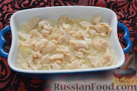 Фото приготовления рецепта: Картофельная запеканка с консервированными кальмарами и сыром - шаг №5