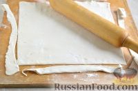 Фото приготовления рецепта: Слоеный торт "Лентяйка" - шаг №2