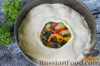 Фото приготовления рецепта: Постный пирог с капустой, сладким перцем и зеленью - шаг №6