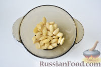 Фото приготовления рецепта: Варенье из черешни с миндалем - шаг №4