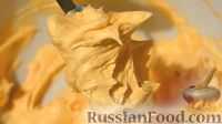 Фото к рецепту: Масляно-заварной крем на апельсиновом соке