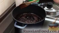 Фото приготовления рецепта: Шоколадно-ореховый торт - шаг №7